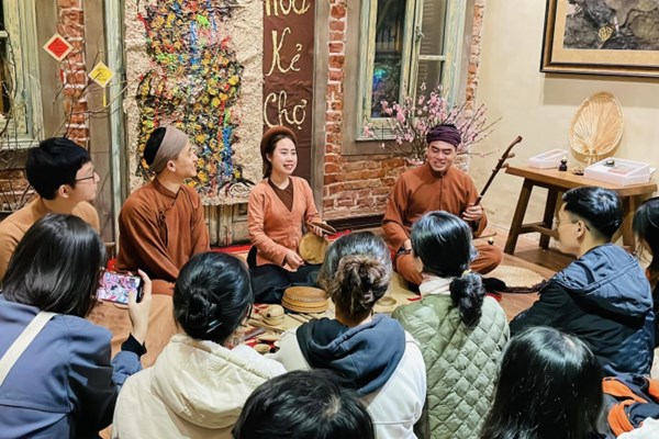 Kể chuyện di sản theo cách đương đại: Khơi gợi nét đẹp nghệ thuật Việt - Anh 2