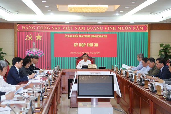 Đề nghị kỷ luật lãnh đạo, nguyên lãnh đạo tỉnh Vĩnh Phúc và Quảng Ngãi - Anh 1