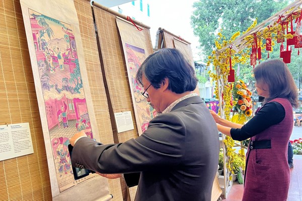 Triển lãm “Tranh truyện Hàng Trống”: Dòng tranh nổi tiếng đất Hà Thành - Anh 5