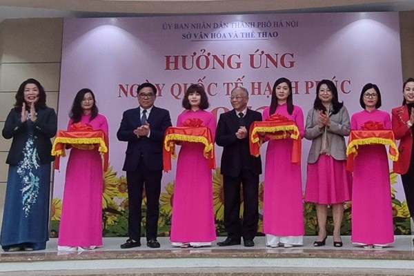 Hưởng ứng Ngày Quốc tế hạnh phúc: Giữ gìn nét đẹp văn hóa ứng xử trong gia đình - Anh 2