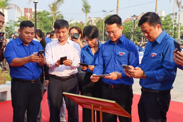 Đà Nẵng: Đưa địa chỉ đỏ về với trường học - Anh 1