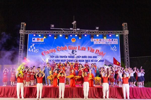 Đoàn Thanh niên Bộ VHTTDL: Hướng về nơi biên cương Tổ quốc - Anh 3