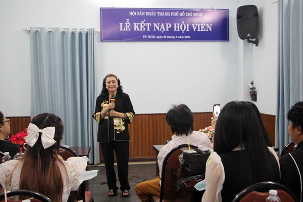 Hội Sân khấu TP.HCM: “Tiếp nhận thêm những “con tằm” để “trả nợ dâu” cho nghiệp Tổ” - Anh 2