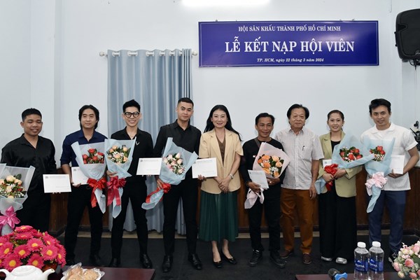 Hội Sân khấu TP.HCM: “Tiếp nhận thêm những “con tằm” để “trả nợ dâu” cho nghiệp Tổ” - Anh 1