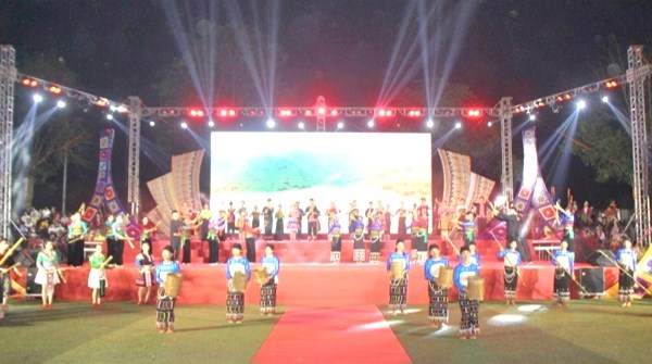 Liên hoan văn nghệ dân gian - Phiên chợ vùng cao tỉnh Thanh Hóa năm 2024 - Anh 1