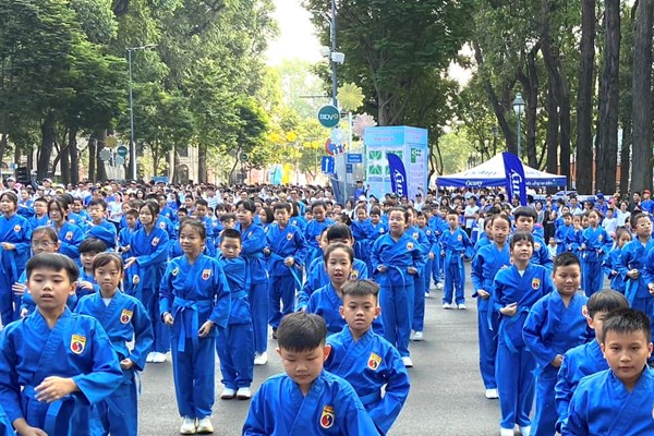 TP.HCM: Sôi động “Ngày chạy Olympic vì sức khỏe toàn dân” năm 2024 - Anh 1