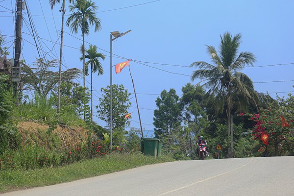 Người trẻ chung sức “Thắp sáng quê hương” - Anh 1