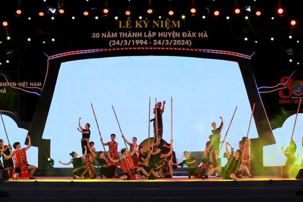 Kon Tum: Huyện Đăk Hà kỷ niệm 30 năm thành lập - Anh 8
