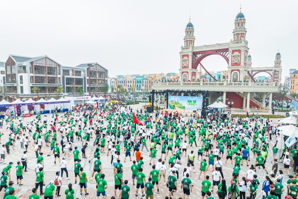 Hàng chục nghìn người “cháy” hết mình tại sự kiện vì môi trường “Ngày hội xanh” - Anh 4