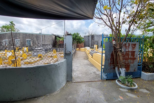 Hàng chục ngàn ngôi mộ 