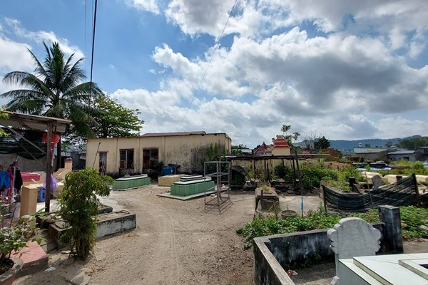 Hàng chục ngàn ngôi mộ 