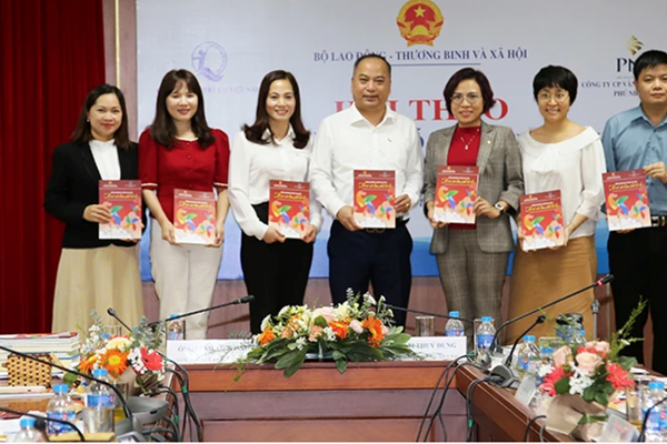 “Hỗ trợ hành vi tích cực cho trẻ có rối loạn phổ tự kỷ” - Anh 2