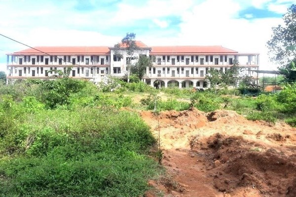 Trường học 61 tỉ đồng thi công chậm tiến độ: Điều chỉnh dự án đầu tư - Anh 1
