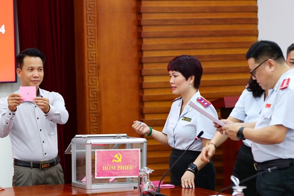 Bộ VHTTDL tổ chức bốc thăm lựa chọn người được xác minh tài sản, thu nhập năm 2024 - Anh 2