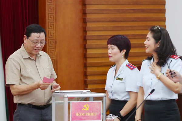 Bộ VHTTDL tổ chức bốc thăm lựa chọn người được xác minh tài sản, thu nhập năm 2024 - Anh 3