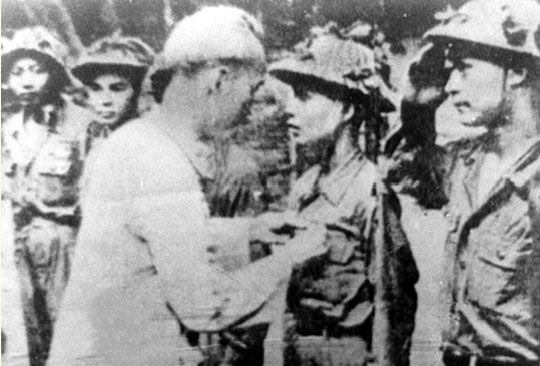 Kỷ niệm 70 năm Chiến thắng Điện Biên Phủ (1954-2024): Công tác tư tưởng góp phần làm nên chiến thắng - Anh 1