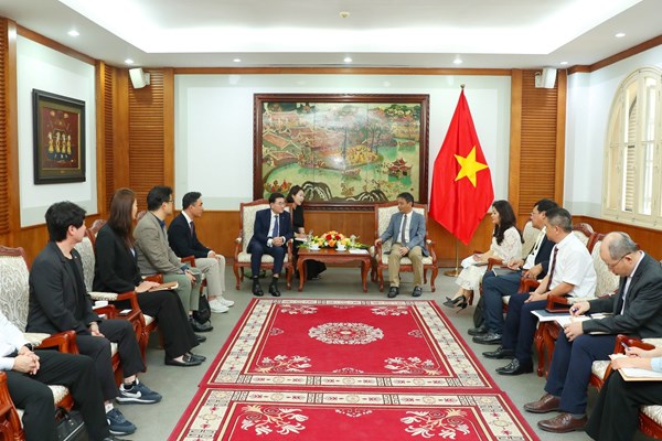 Thứ trưởng Bộ VHTTDL Hoàng Đạo Cương làm việc với Tập đoàn CJ Việt Nam - Anh 2