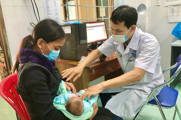 Quảng Ngãi: Chú trọng chăm sóc và nâng cao sức khỏe đồng bào dân tộc thiểu số vùng cao - Anh 2