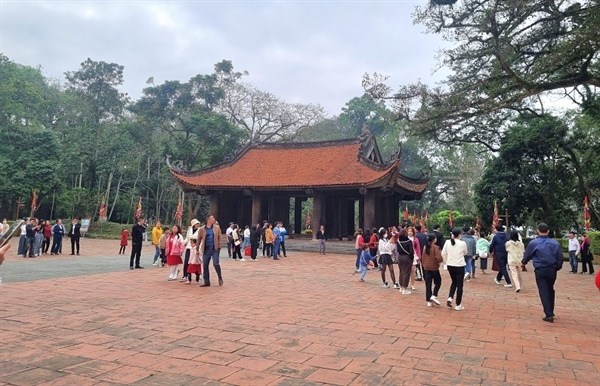 Khách tăng cao, doanh thu du lịch Thanh Hóa đạt hơn 2,4 nghìn tỉ đồng trong quý I/2024 - Anh 1