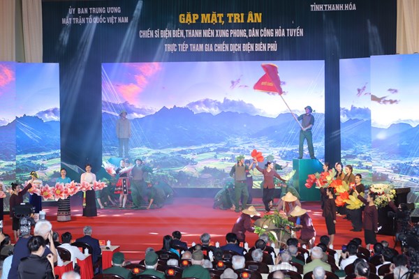 Gặp mặt, tri ân chiến sĩ tham gia chiến dịch Điện Biên Phủ - Anh 3