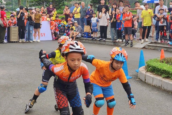 Hơn 300 VĐV dự Giải các CLB Roller Sport Hà Nội mở rộng tranh Cúp CENTOSY - Anh 3