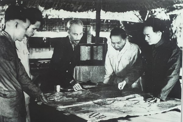 Kỷ niệm 70 năm Chiến thắng Điện Biên Phủ: Lần đầu công bố khối tài liệu gốc, quý hiếm - Anh 1