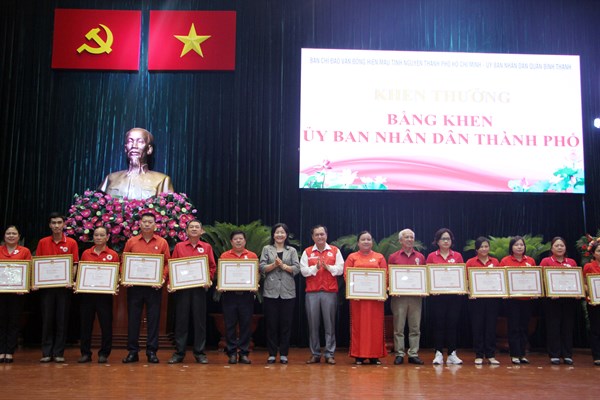 Phát động “Ngày toàn dân hiến máu tình nguyện” - Anh 1