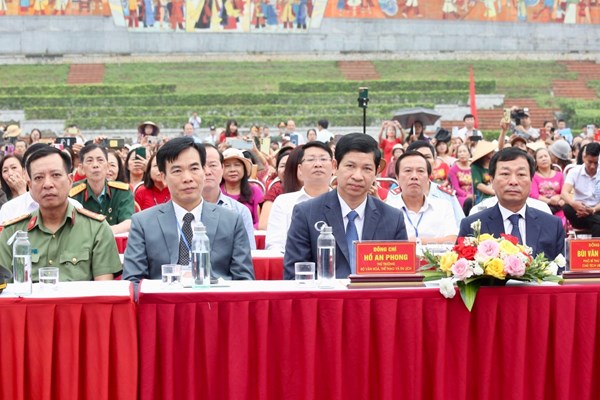 Khai mạc Lễ hội Đền Hùng và Tuần Văn hóa Du lịch đất Tổ 2024 - Anh 1