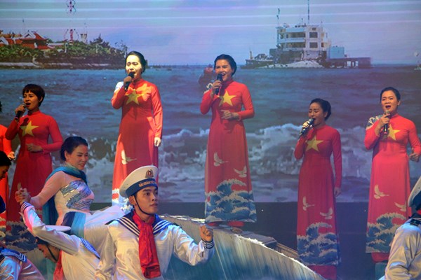 Lan tỏa lời ca, tiếng đàn, điệu múa của lực lượng vũ trang,  thanh niên - sinh viên đến với công chúng - Anh 2