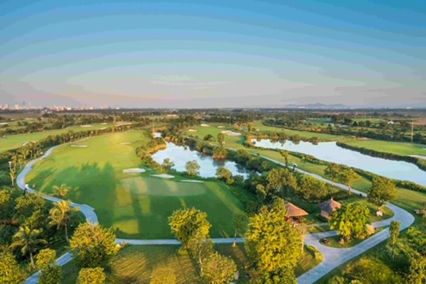 Giới thượng lưu thỏa mãn khát khao “đưa sân golf về nhà” - Anh 2