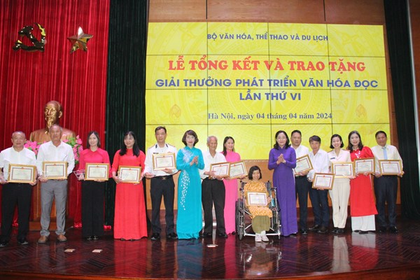Ba trụ cột chính để phát triển văn hóa đọc - Anh 1