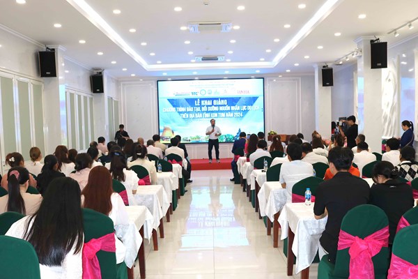 Khai giảng Chương trình đào tạo, bồi dưỡng nguồn nhân lực du lịch trên địa bàn tỉnh Kon Tum 2024 - Anh 1