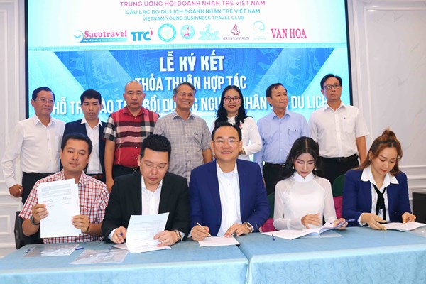 Khai giảng Chương trình đào tạo, bồi dưỡng nguồn nhân lực du lịch trên địa bàn tỉnh Kon Tum 2024 - Anh 5