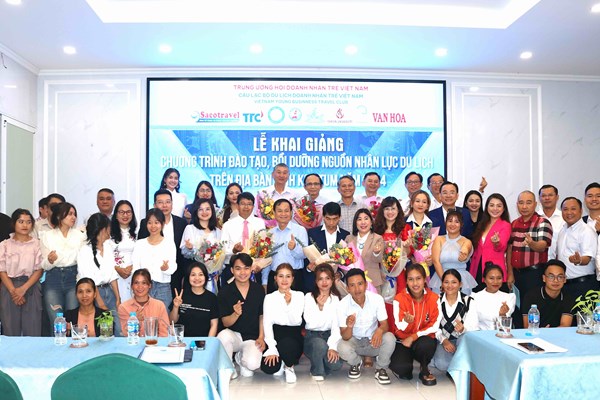 Khai giảng Chương trình đào tạo, bồi dưỡng nguồn nhân lực du lịch trên địa bàn tỉnh Kon Tum 2024 - Anh 10