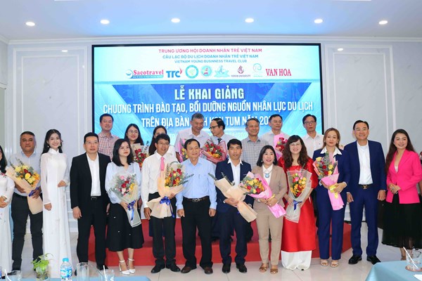 Khai giảng Chương trình đào tạo, bồi dưỡng nguồn nhân lực du lịch trên địa bàn tỉnh Kon Tum 2024 - Anh 9