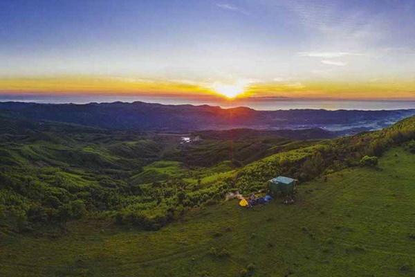 Có một khu du lịch thảo nguyên La Vuông đầy thơ mộng - Anh 1