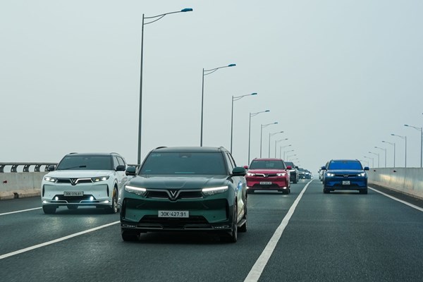 Giải bài toán tài chính - Cách VinFast giúp Việt Nam tăng tốc chuyển đổi xanh - Anh 1