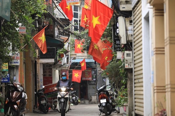 Thủ tướng Chính phủ đồng ý với đề xuất nghỉ 5 ngày liên tiếp dịp nghỉ lễ 30.4-1.5 - Anh 1