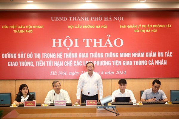 Hà Nội: Đường sắt đô thị hướng tới giảm phương tiện giao thông cá nhân - Anh 2