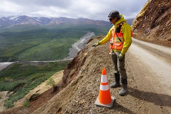 Băng tan gây lở đất, Công viên Quốc gia Denali phải đóng cửa - Anh 1