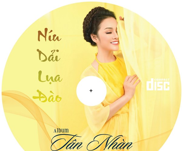 Tân Nhàn dạo chơi cùng 
