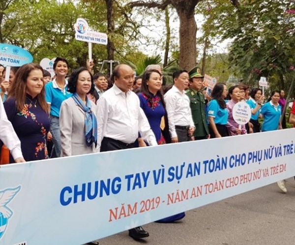 Thủ tướng:  Lấy hạnh phúc và sự an toàn của phụ nữ, trẻ em làm mục tiêu hành động - Anh 5