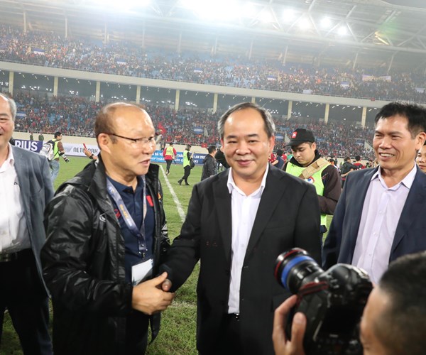 Thang dam 4-0 Thai Lan, U23 Viet Nam gianh ve du VCK Giai U23 chau A - Anh 3