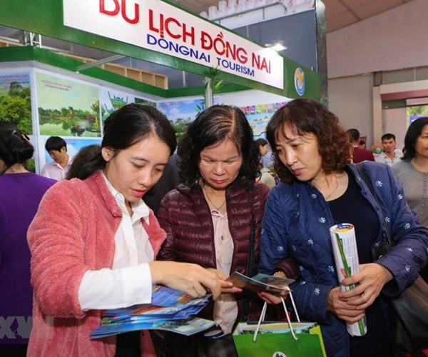 Khoảng 29.300 lượt khách du lịch mua tour tại Hội chợ du lịch quốc tế - Anh 1
