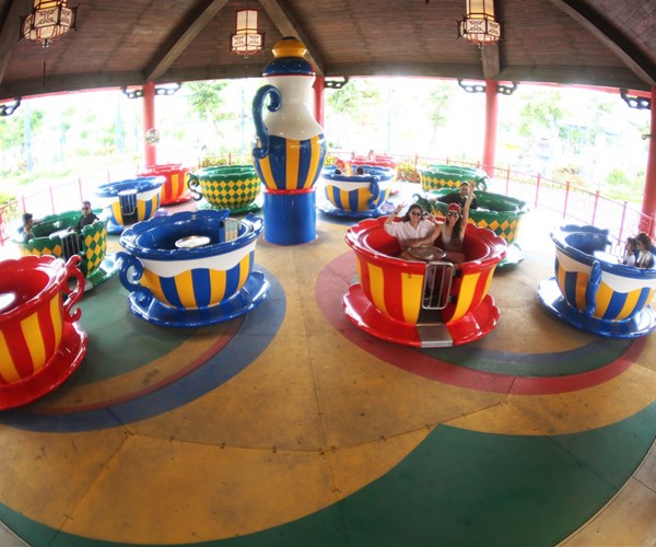 10.000 ly trà sữa miễn phí dành tặng du khách mua vé chơi công viên Rồng tại Hạ Long - Anh 4