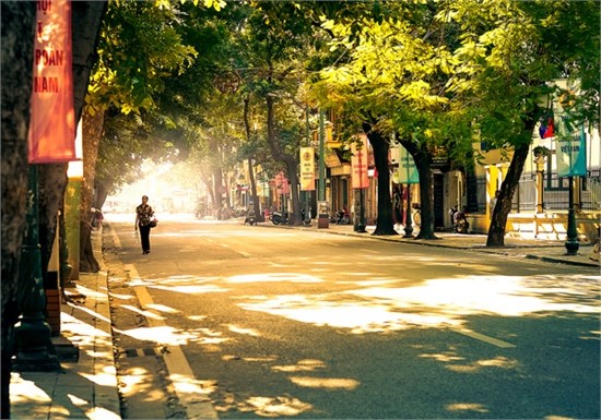 Thời tiết ngày 9.4: Ba miền nắng nóng diện rộng trong 3 ngày tới, Trung Bộ có nơi 39oC - Anh 1