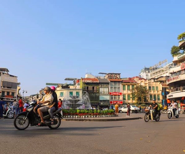 Thời tiết ngày 10.4: Nắng nóng diện rộng tiếp diễn, Hà Nội chạm ngưỡng ngưỡng 35oC - Anh 1