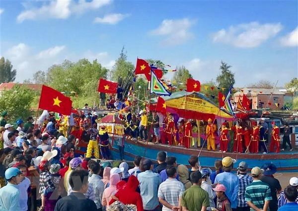 Lễ hội Nghinh Ông Nam Hải: Giao lưu văn hóa, gắn kết cộng đồng - Anh 1
