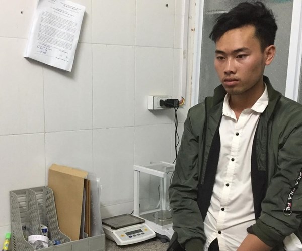 Sơn La: Bắt quả tang đối tượng vận chuyển trái phép 17 bánh heroin - Anh 1