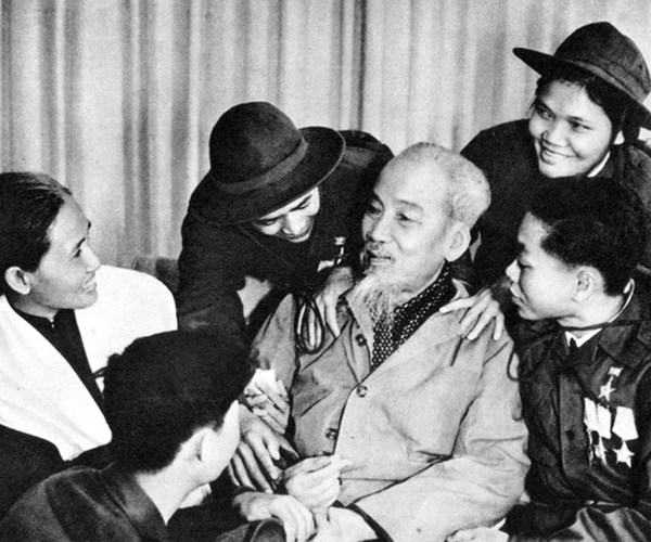 Di chúc của Chủ tịch Hồ Chí Minh: Bài học sáng soi cho Đảng cách mạng - Anh 1